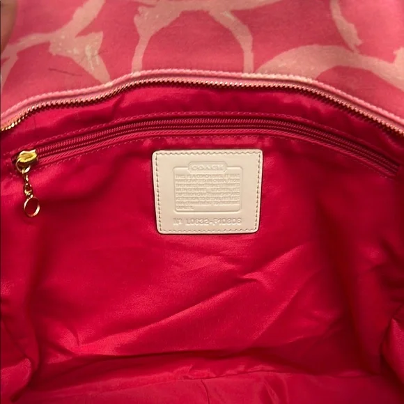 ⚜️Coach Signature Pink Canvas Tote Bag 💕 - Picture 3 of 11